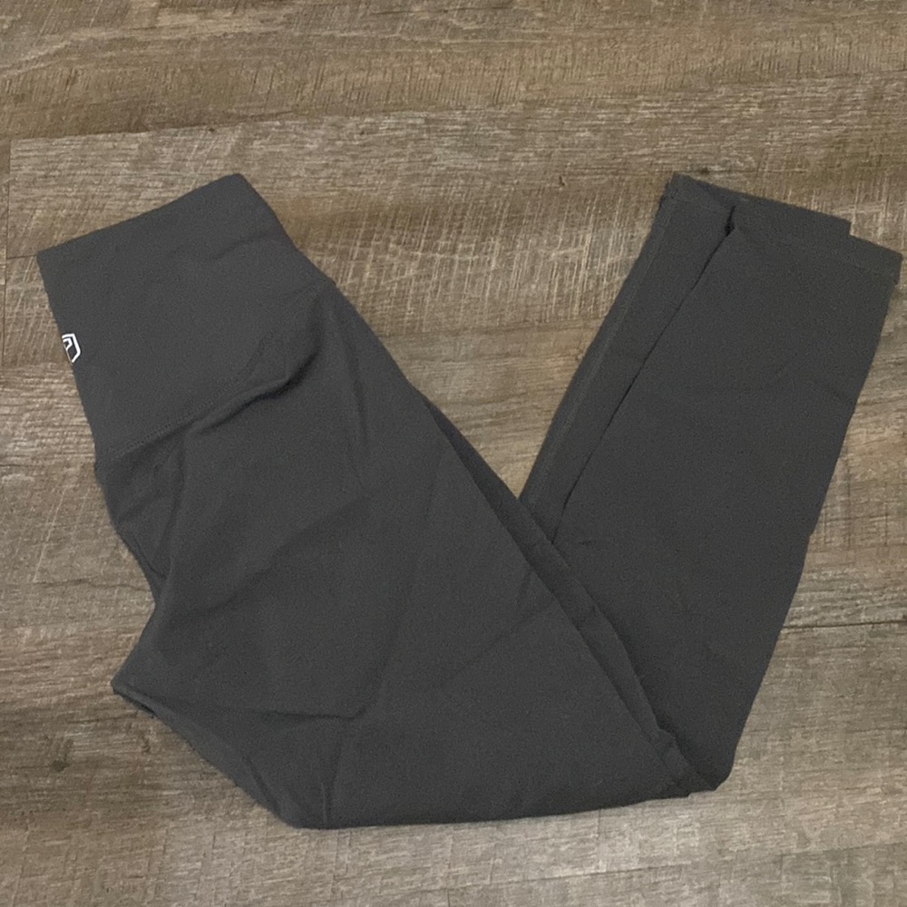 🤍Gray BP Leggings Medium🤍
